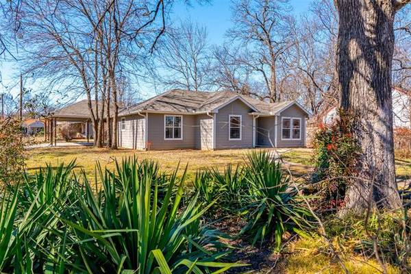 601 W 6th Street, Bonham, TX 75418