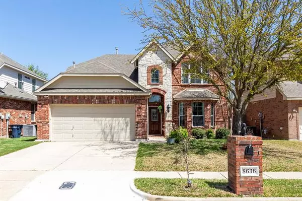 8636 Corral Circle, Fort Worth, TX 76244