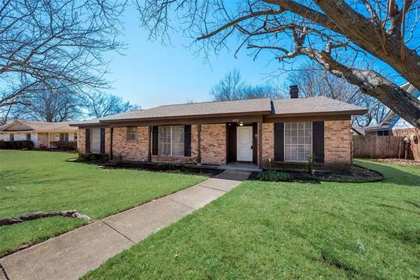 422 Colonial Drive, Garland, TX 75043