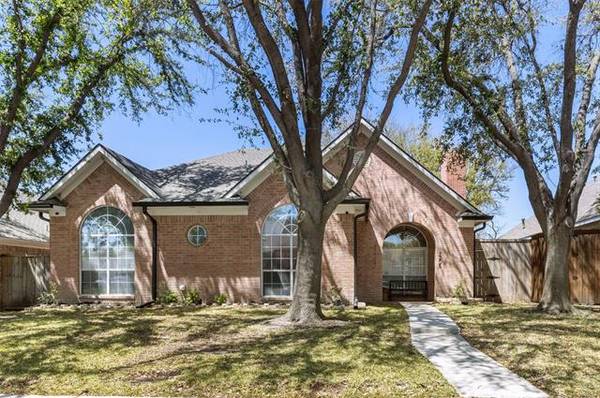 7205 Highland Heather Lane, Dallas, TX 75248