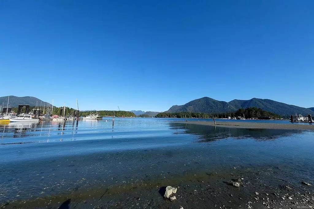 Tofino, BC V0R 2Z0,570 Campbell St