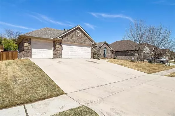 Benbrook, TX 76116,8228 Shady Valley Drive