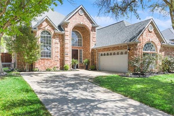 2816 Pond Wood Drive, Flower Mound, TX 75022