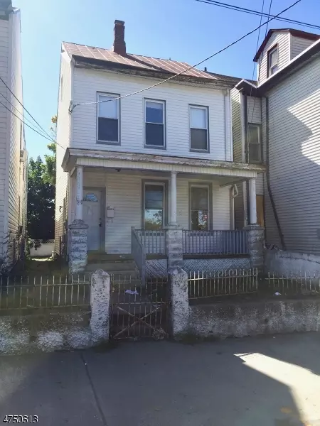 140 Oak St, Paterson City, NJ 07501