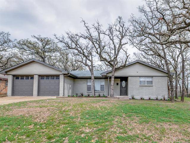 1000 Woodland Drive, Bedford, TX 76022