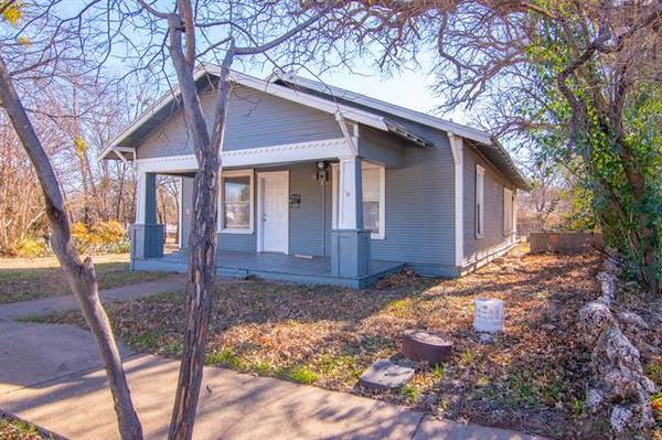 706 Avenue G, Brownwood, TX 76801