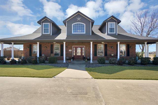 1072 W Secretariat Drive, Terrell, TX 75160