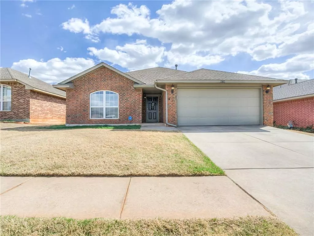 Moore, OK 73160,618 SW 38th Place