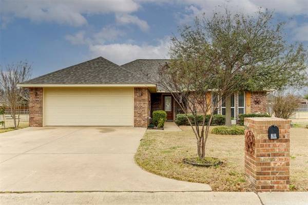 713 Rhonda, Italy, TX 76651