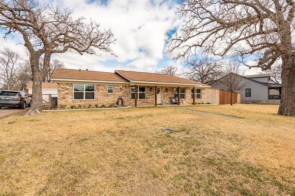 106 Joyce Drive, Argyle, TX 76226