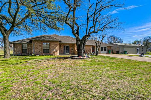 120 Snowden Road,  Seagoville,  TX 75159