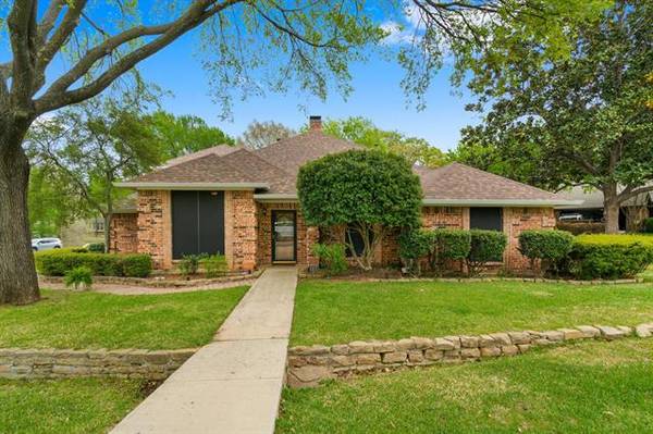 401 Longfellow Drive, Highland Village, TX 75077