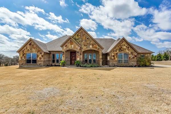 324 Ellis Ridge Drive, Weatherford, TX 76085