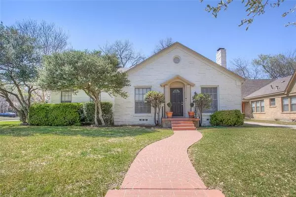 2114 Warner Road, Fort Worth, TX 76110