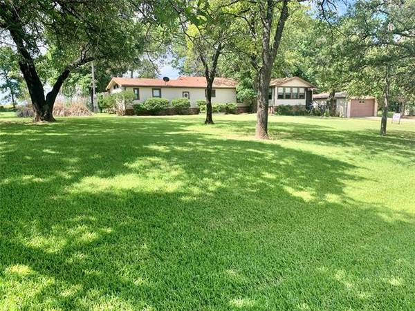 109 Ridgeview Drive, Nocona, TX 76255