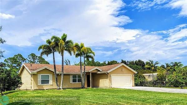 16595 90th Street North Street,  Loxahatchee,  FL 33470