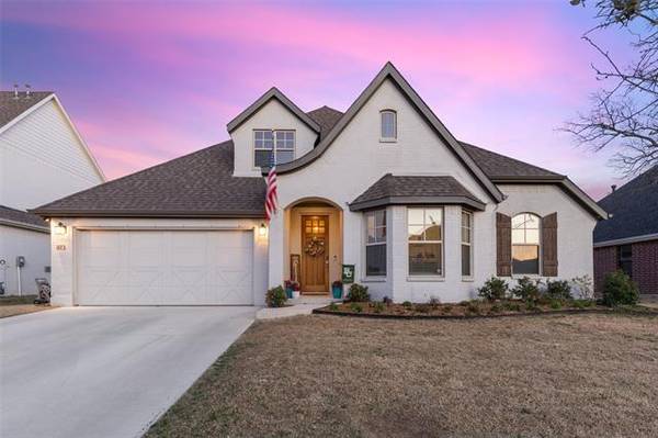 813 Highlands Avenue, Aledo, TX 76008