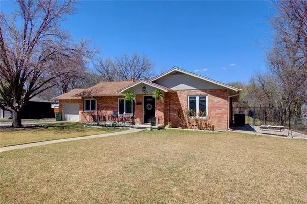 1305 Barnes Drive, Arlington, TX 76013