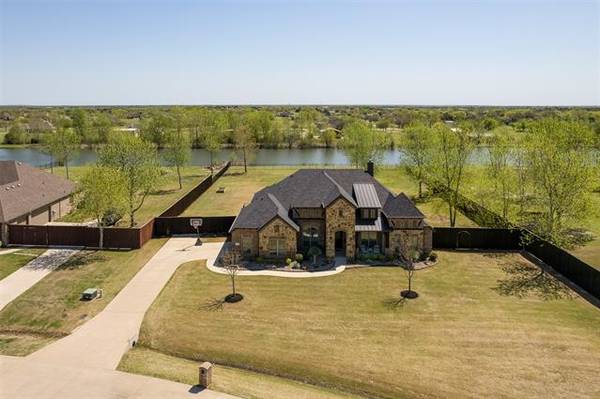 104 Shoreside Trail, Waxahachie, TX 75165