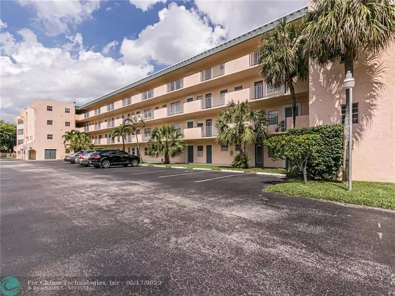 Lauderdale Lakes, FL 33319,4281 NW 41st St  #318