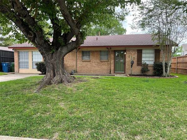 312 Rivercrest Drive, Lewisville, TX 75067