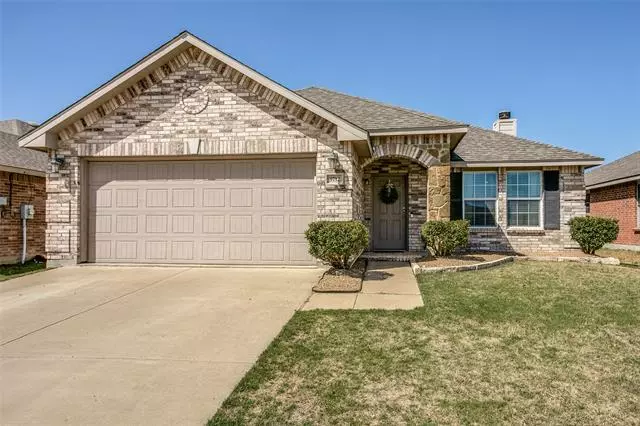 5712 Mountain Bluff Drive, Fort Worth, TX 76179