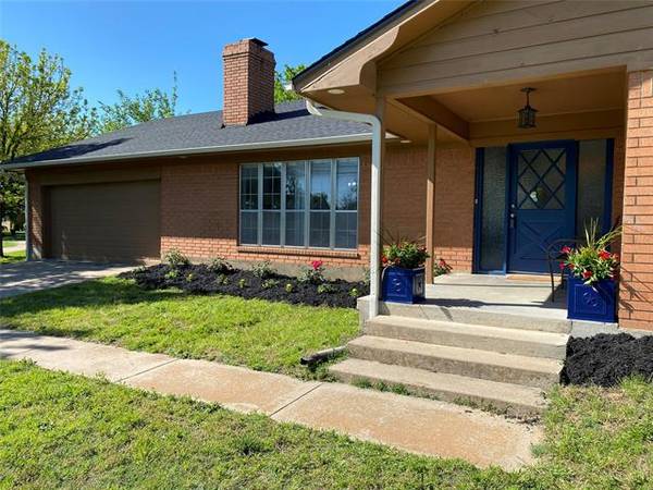 1603 E Bankhead Drive, Weatherford, TX 76086