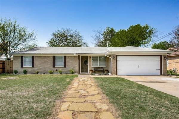 6105 Maurie Circle, Watauga, TX 76148