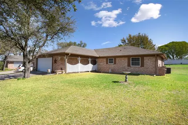 508 Edgehill Road, Joshua, TX 76058