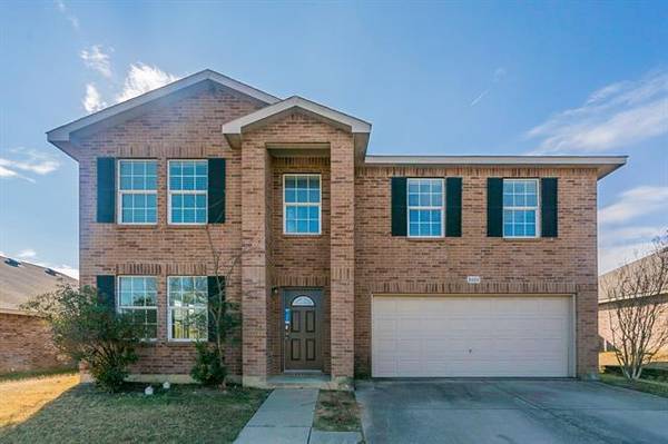 8408 River Bluffs Drive, Arlington, TX 76002