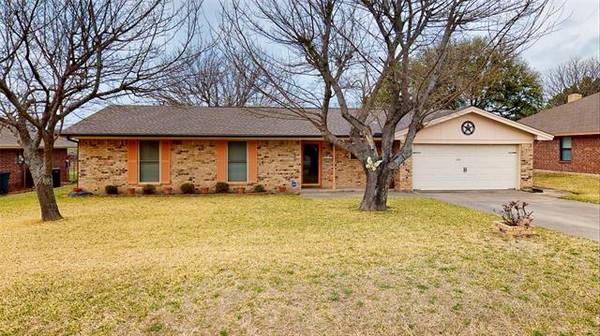 144 Mountain View Drive, Azle, TX 76020