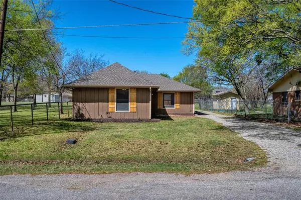 513 S Carter Street,  Whitewright,  TX 75491