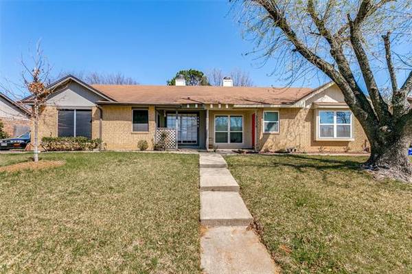 3010 Kathleen Lane, Euless, TX 76039