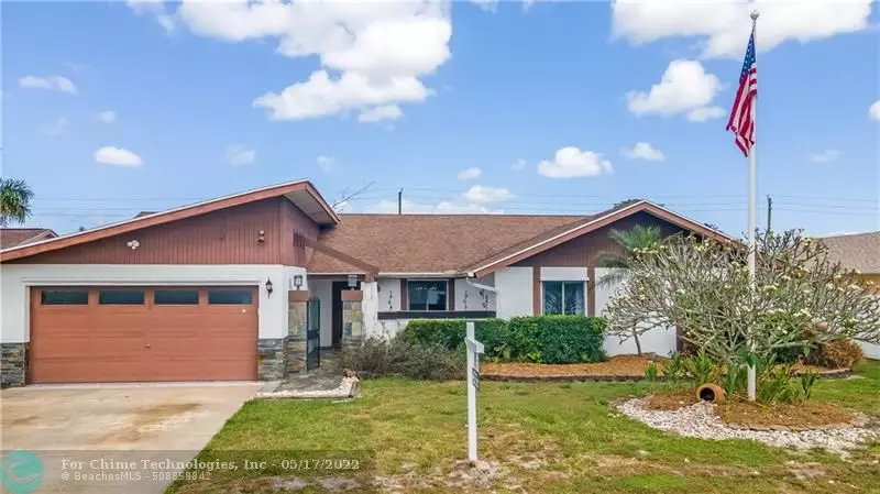 5181 Woodstone Cir, Lake Worth Beach, FL 33463