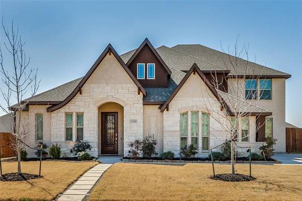 1104 RICHARD PITTMON Drive, Desoto, TX 75115