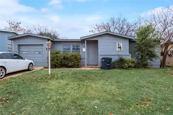 2321 Flemming Drive, Fort Worth, TX 76112