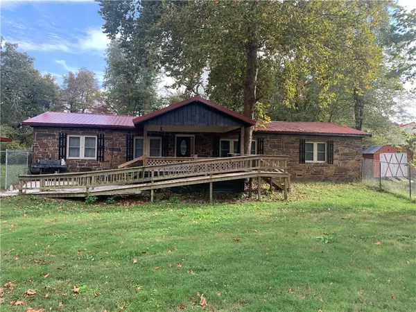 420676 E 1166 Road, Eufaula, OK 74432