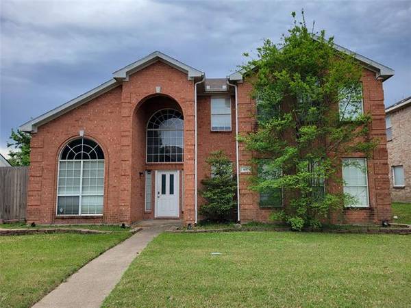 808 Longleaf Drive, Desoto, TX 75115