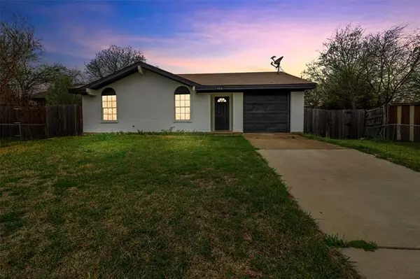 408 Kemp Court, Mansfield, TX 76063