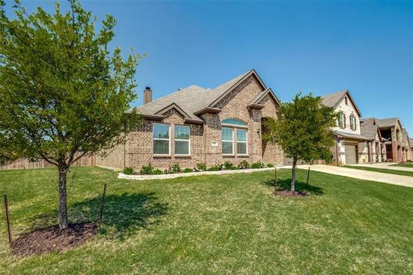 292 Hilltop Drive, Justin, TX 76247