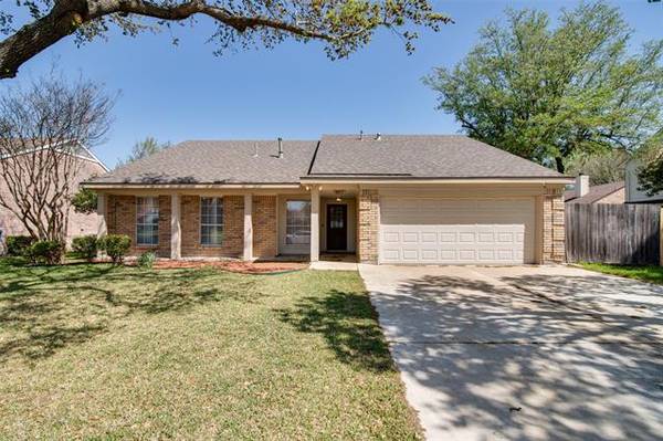 8017 Weatherly Drive, Rowlett, TX 75089