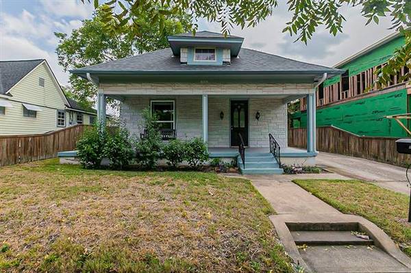 820 W 8th Street, Dallas, TX 75208