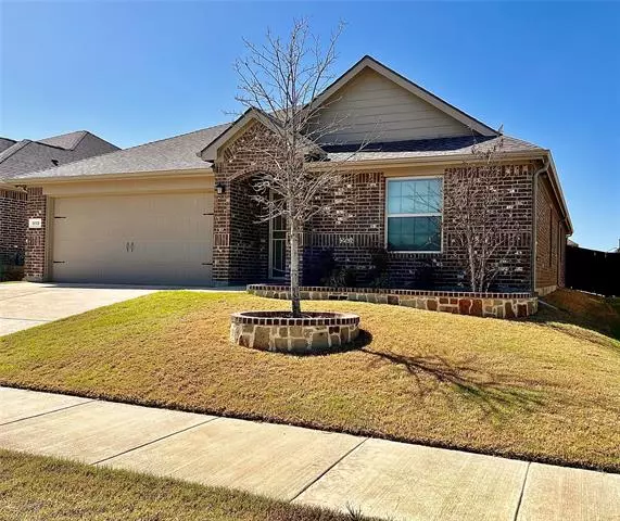 9113 Silver Dollar Drive, Fort Worth, TX 76131