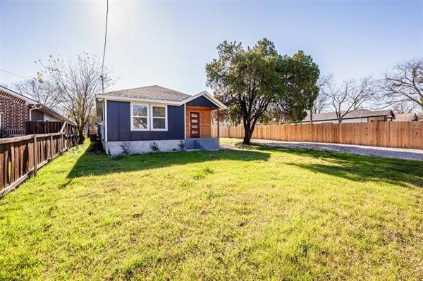 3812 Dempster Avenue, Cockrell Hill, TX 75211