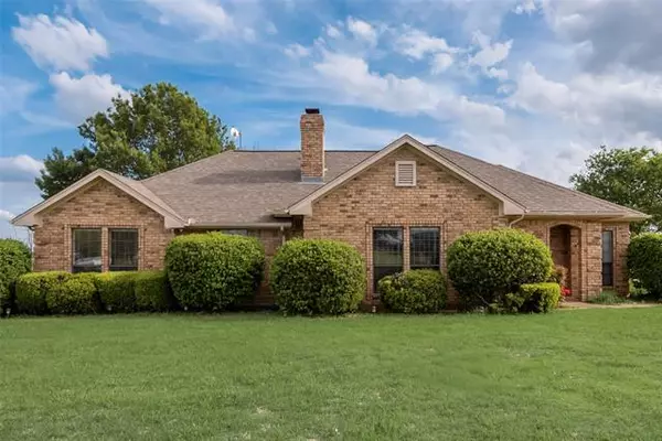 110 Willow Lane, Waxahachie, TX 75165