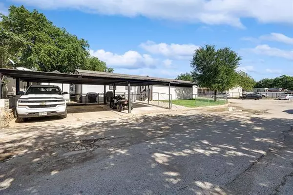 Haltom City, TX 76137,5812 Bonanza Drive #52