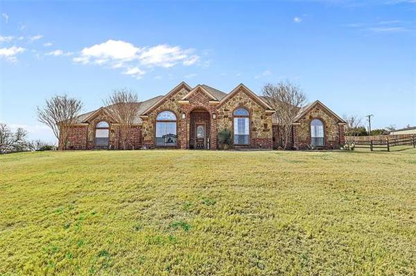 454 Stone Mountain Court, Cresson, TX 76035