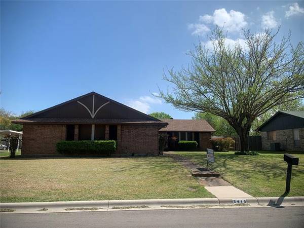 2415 Bowling Green Street, Denton, TX 76201