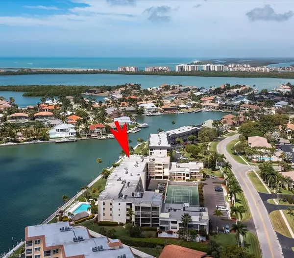 838 W Elkcam CIR #303, Marco Island, FL 34145