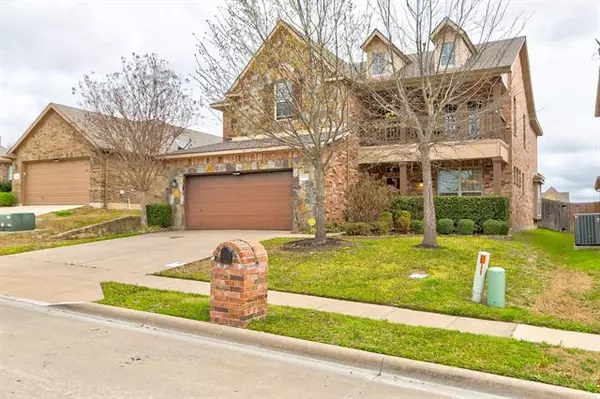 8105 Cedar Lake Lane, Fort Worth, TX 76123